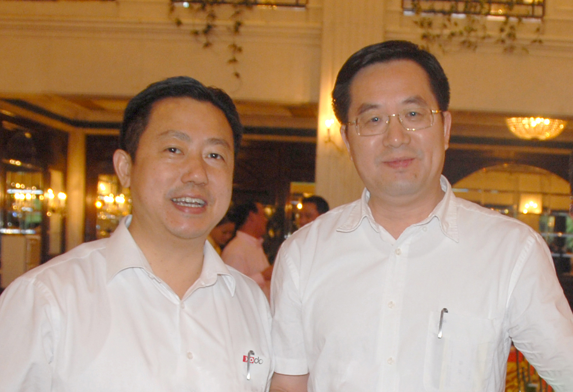 中央政治局常委、國務(wù)院副總理丁薛祥與周海江合影